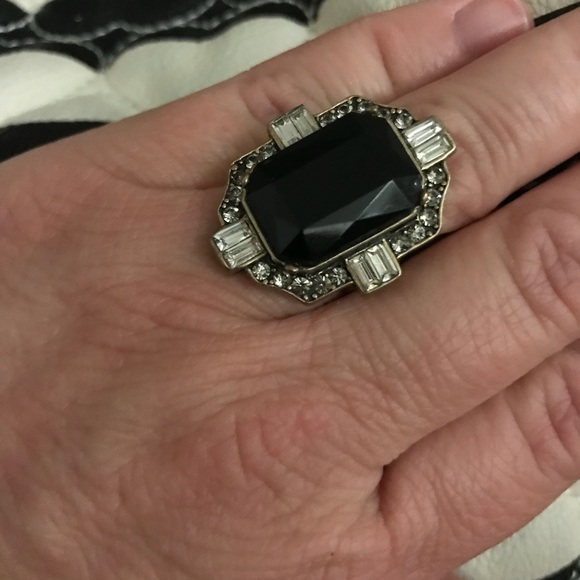 Statement Ring - Picture 2 of 3